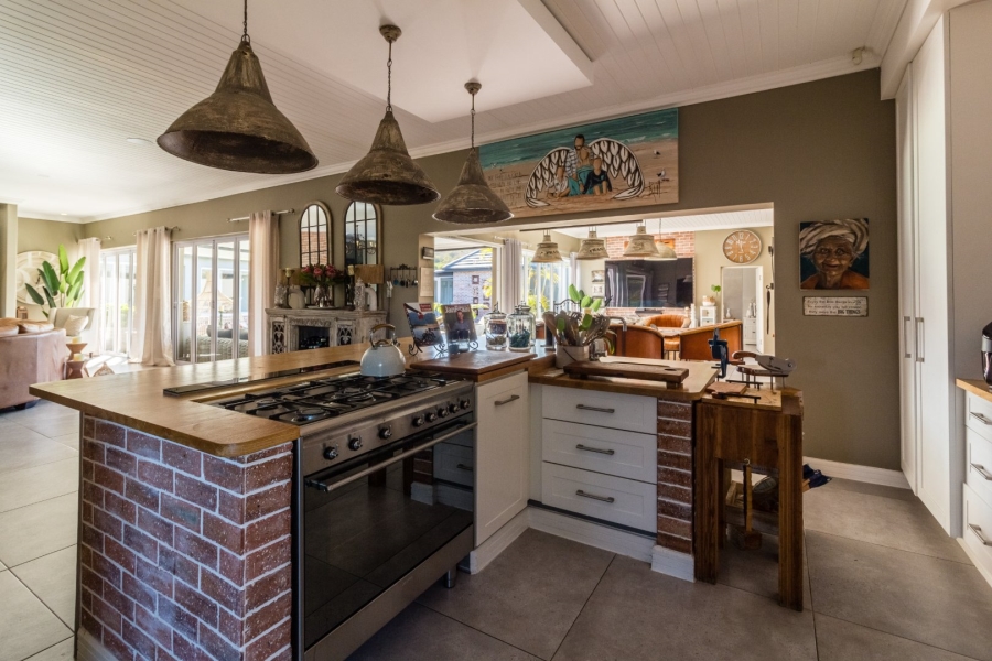 5 Bedroom Property for Sale in Num Num Cape Estate Western Cape